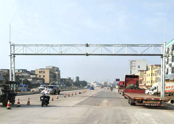 Q235 Galvanized Steel Traffic Signal Light Pole For CCTV Camera Billboards